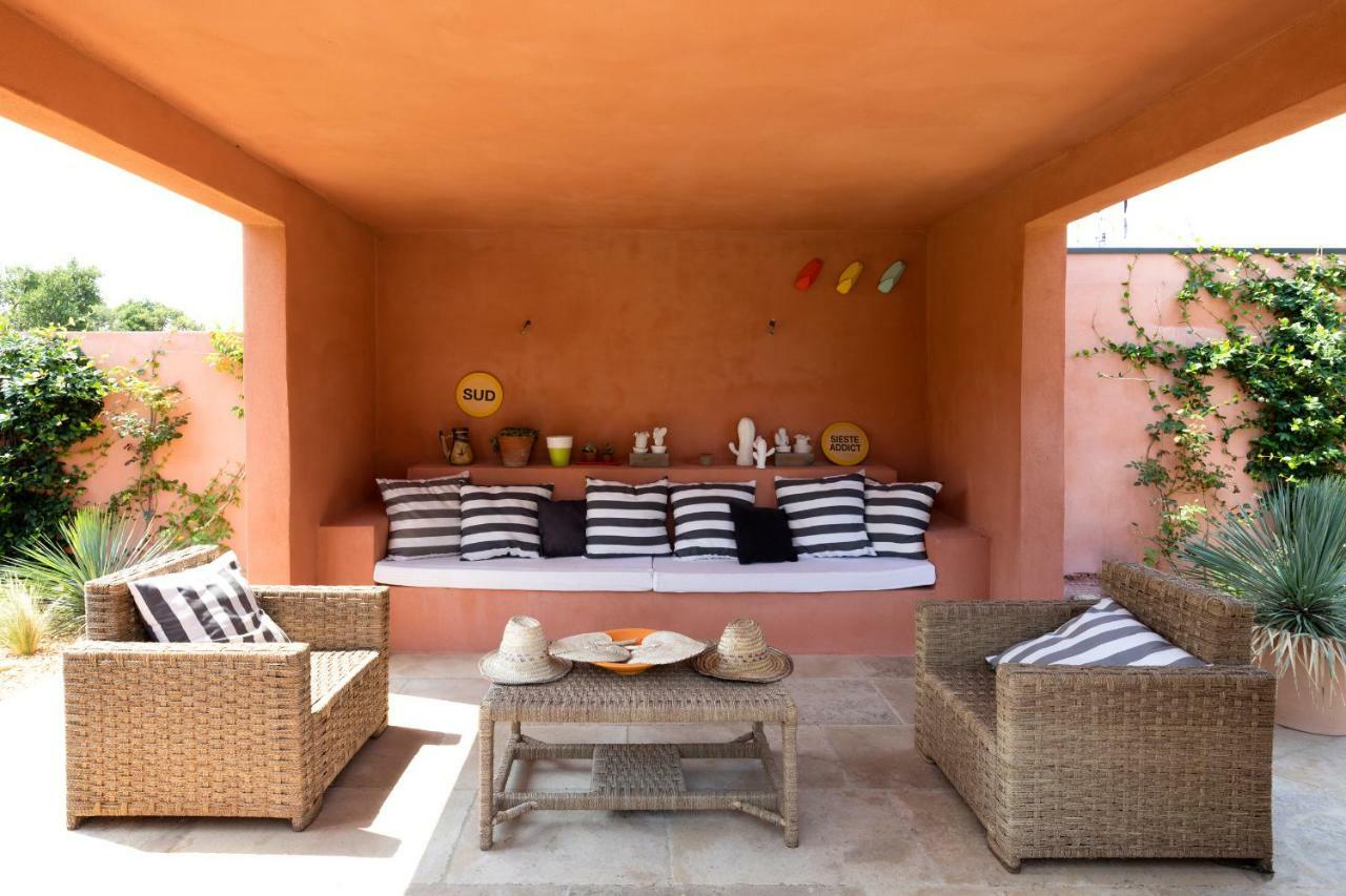 Mas D Orient Uzes Exterior photo