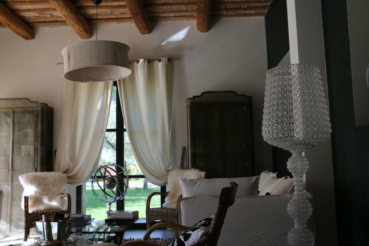 Mas D Orient Uzes Exterior photo